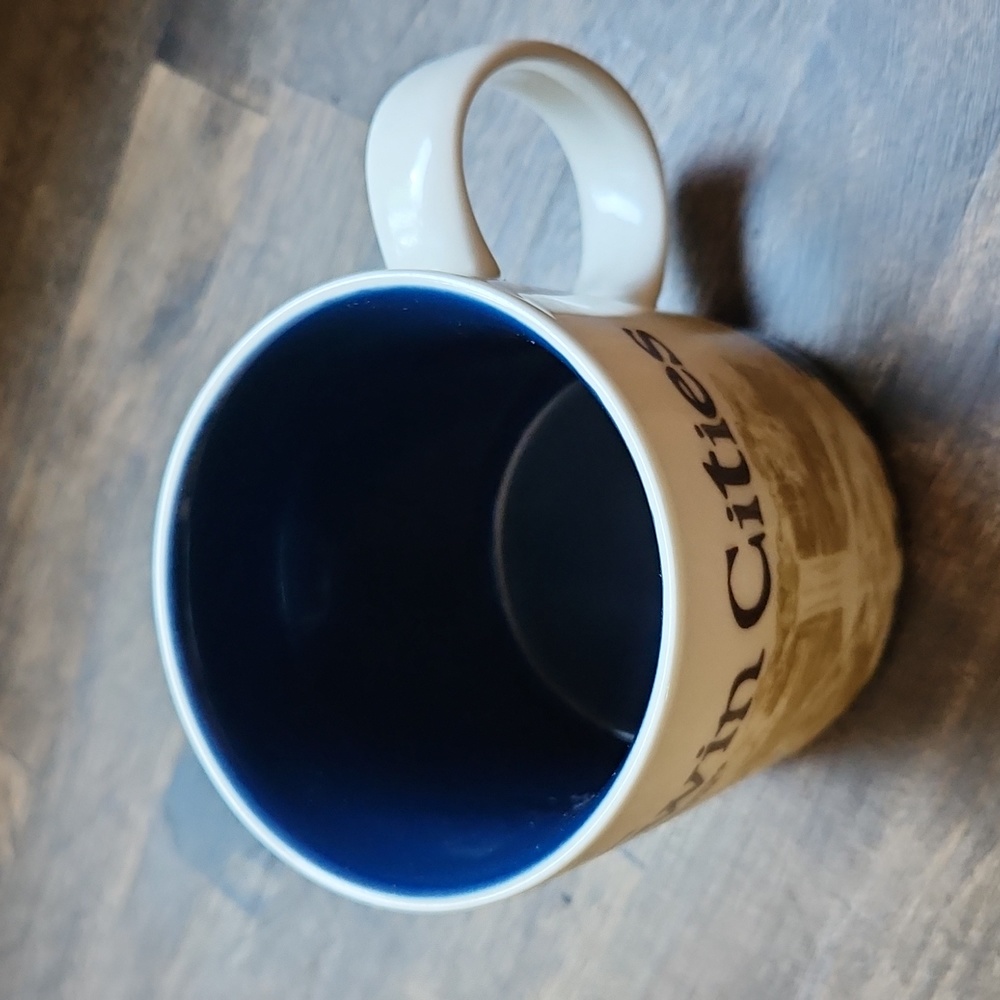 Starbucks collector series Twin Cities mug - Picture 3 of 4